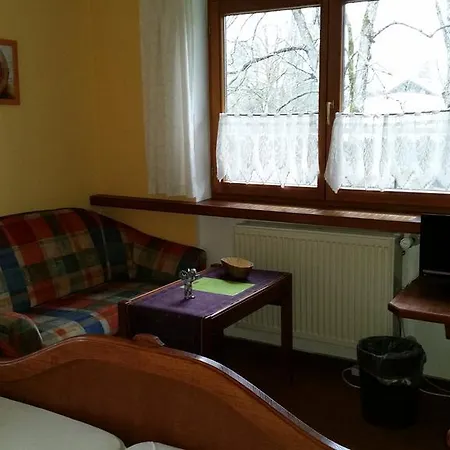 Kurparkhotel Konukevi 3*