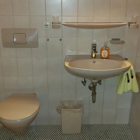 Kurparkhotel Konukevi