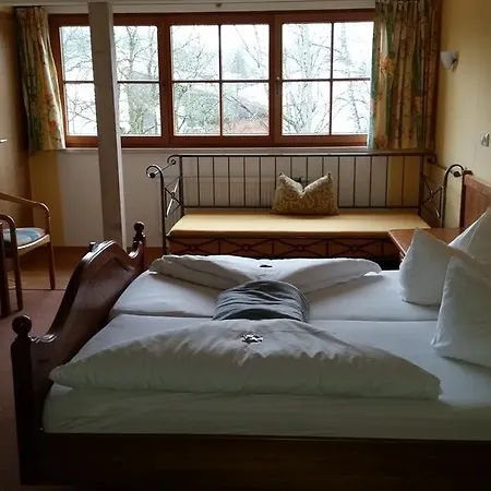 Gasthof Kurparkhotel 3*